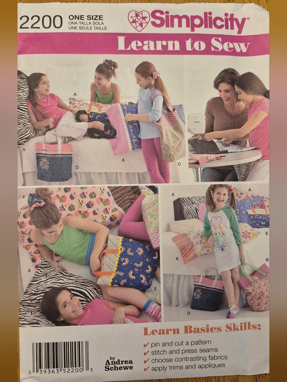 Simplicity 2200 Learn to Sew Kids Sewing Pattern Pillowcase Tote Bag Scrunchie